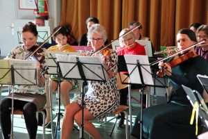 Iedereen is van harte welkom om mee spelen in ons orkest
